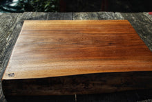 Load image into Gallery viewer, Solid Elm board with green highlights