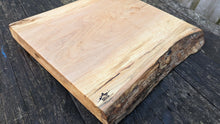 Load image into Gallery viewer, English Maple chopping board