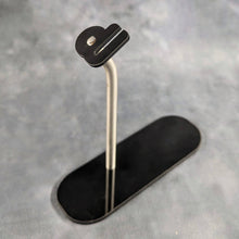 Load image into Gallery viewer, Knife display stand use