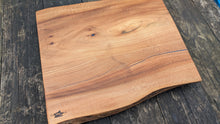 Load image into Gallery viewer, Elm Chopping board