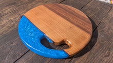Load image into Gallery viewer, Cornish Walnut and resin serving board 36cm diameter
