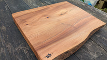 Load image into Gallery viewer, Elm Chopping board