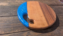 Load image into Gallery viewer, Cornish Walnut and resin serving board 36cm diameter