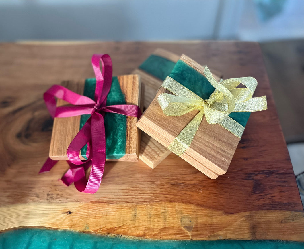 Set of two Green epoxy and wood Coasters