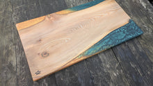 Load image into Gallery viewer, Elm Gold and Green Resin board
