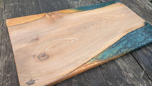 Load image into Gallery viewer, Elm Gold and Green Resin board
