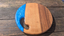 Load image into Gallery viewer, Cornish Walnut and resin serving board 36cm diameter
