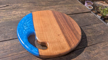 Load image into Gallery viewer, Cornish Walnut and resin serving board 36cm diameter
